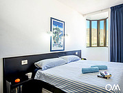 sypialnia z podwójnym łóżkiem sypialnia z podwójnym łóżkiem